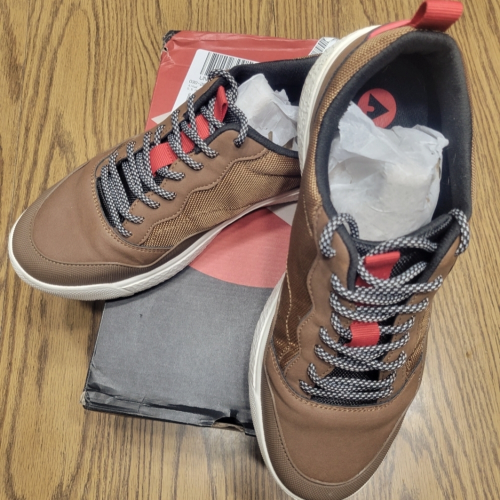 Airwalk Jarred Men's Sneaker Size 9